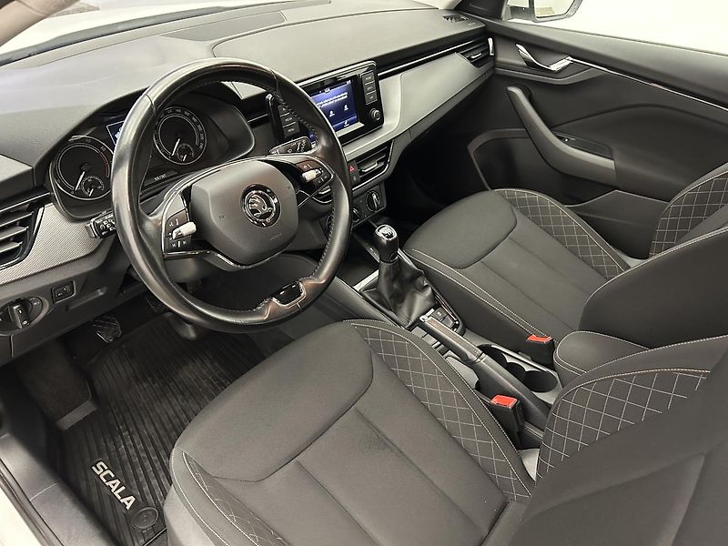 Škoda Scala 1.0 TSI Ambition - fotka 6 z 22