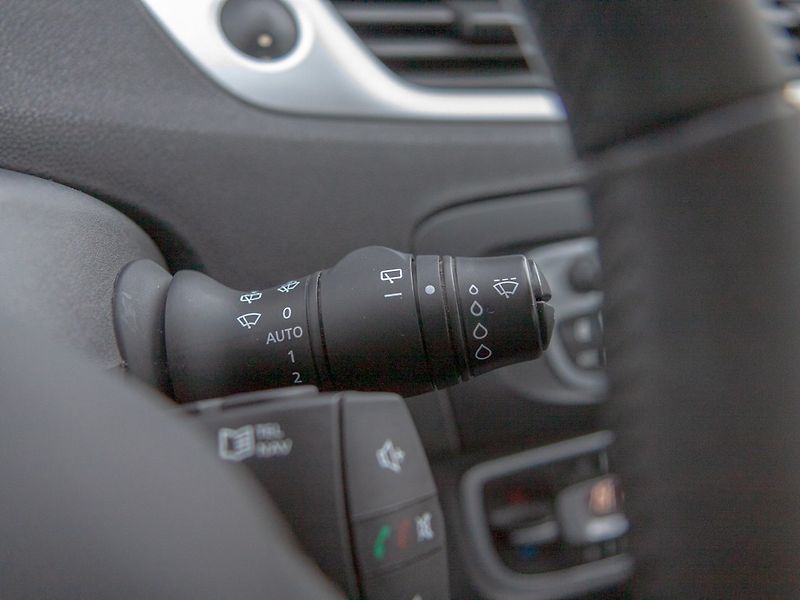 Renault Scénic (2010) ČR 1.5DCI 81KW NAVI – AUTOMAT - fotka 18 z 42