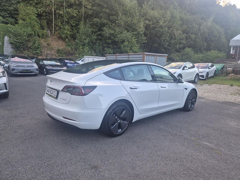 Tesla Model 3 LONG RANGE DUAL MOTOR SOH 96% - fotka 5 z 48