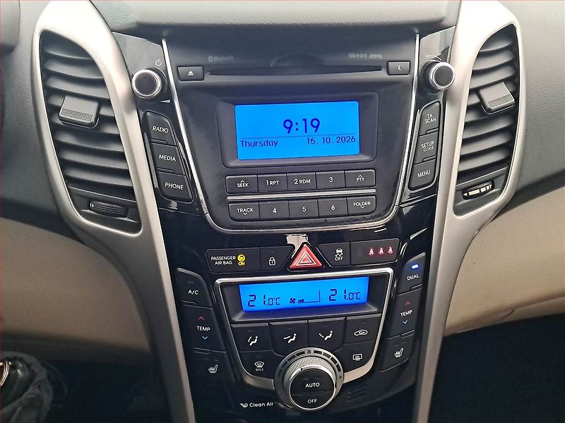 Hyundai i30 (2014) 1.6 GDI, Tempomat - fotka 12 z 17