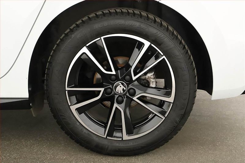 Škoda Fabia (2025) 1.0 TSI, Monte Carlo, FullLed - fotka 11 z 13