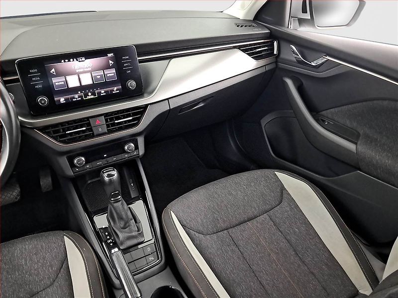 Škoda Kamiq (2020) 1.5 TSI, Automat, Tempomat - fotka 8 z 20