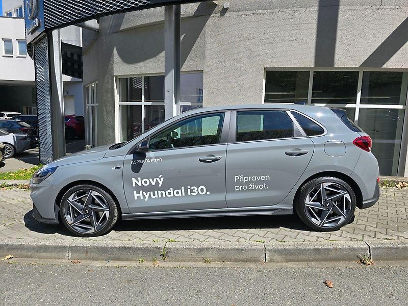 Hyundai i30 1.5 T-GDi DCT N-Line, serv.kn. - fotka 2 z 26