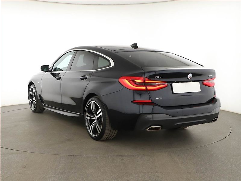 BMW Řada 6 (2022) 640i xDrive GT - fotka 4 z 20