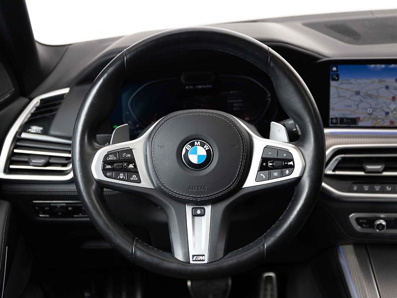 BMW X5 M50i - fotka 15 z 23
