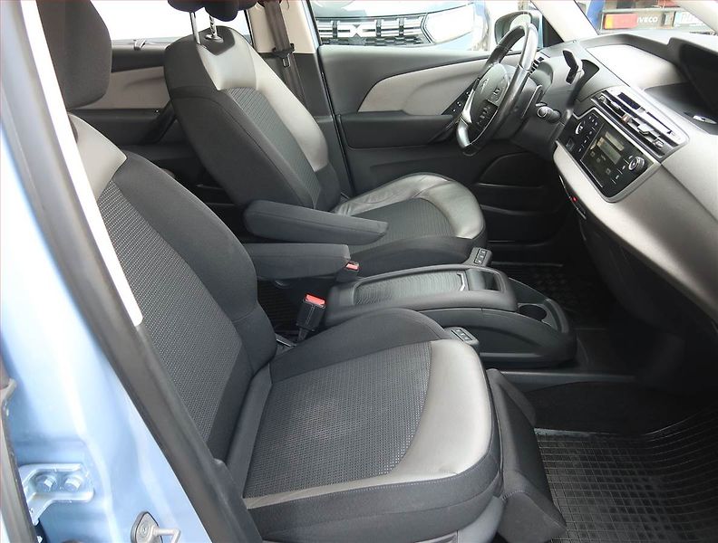 Citroën C4 Picasso (2014) 1.6 HDi, Automat, 7 míst - fotka 9 z 23