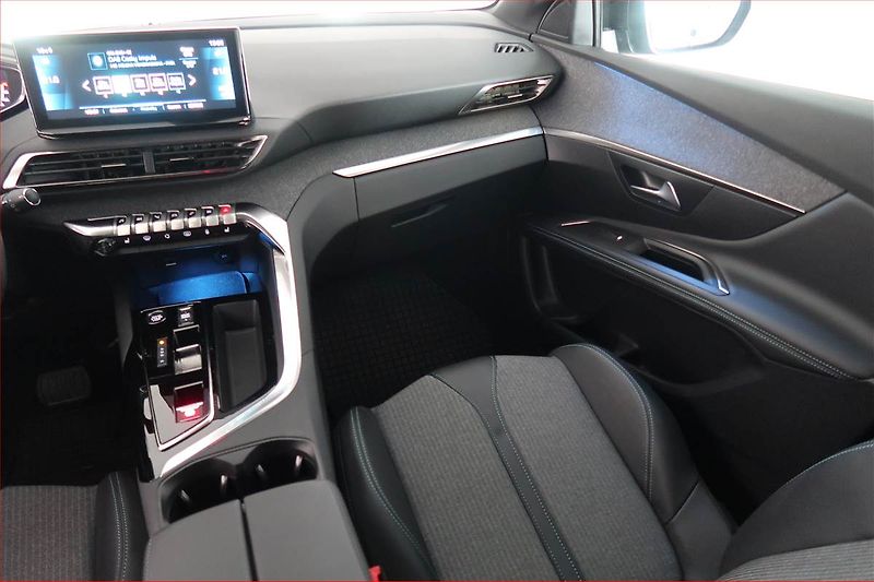 Peugeot 3008 (2023) Allure 1.5 BlueHDi, 1.majitel - fotka 8 z 20