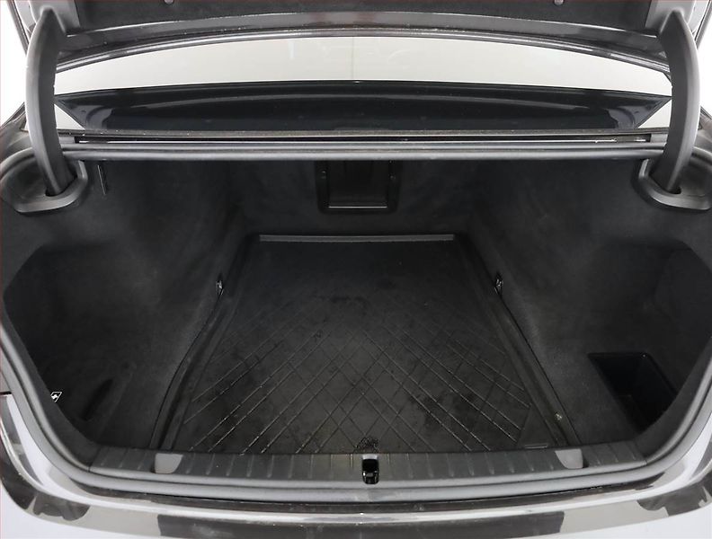 BMW Řada 7 (2019) M Paket 730Ld - fotka 17 z 18