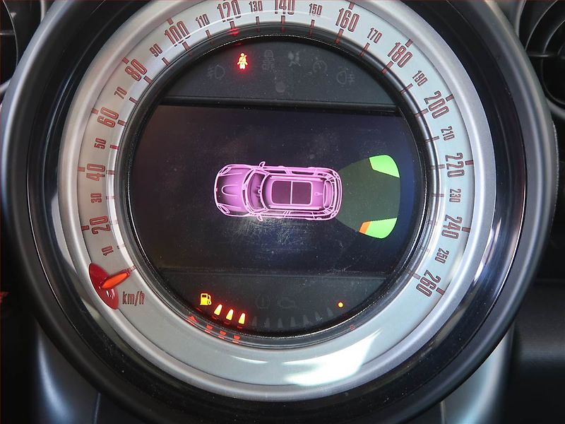 Mini Countryman (2014) Cooper SD, Automat, Navi - fotka 16 z 25