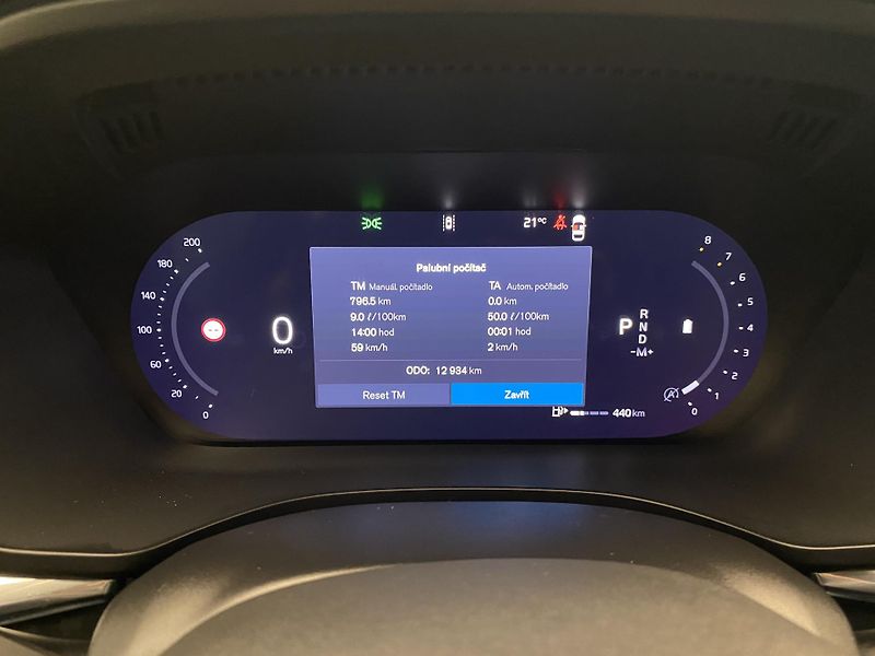 Volvo XC60 B5 AWD DARK PLUS AUT - fotka 26 z 53