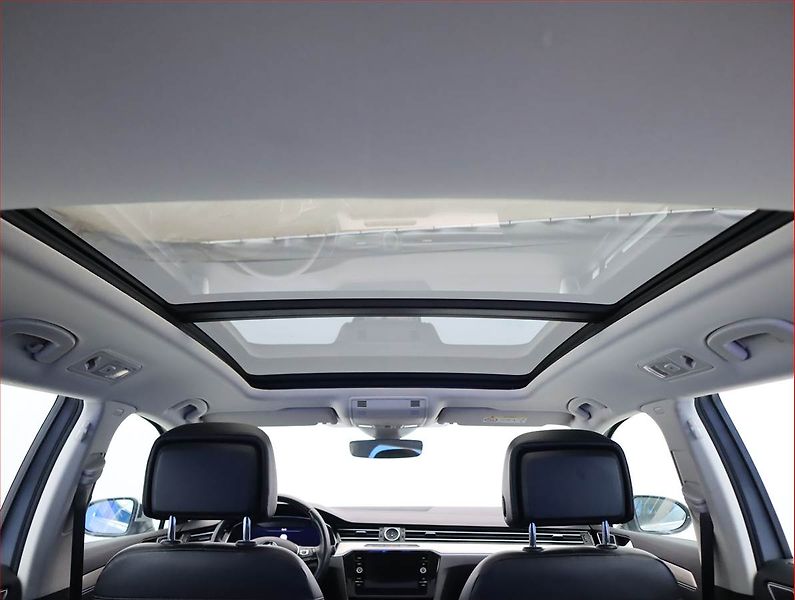 Volkswagen Passat (2017) 2.0 TDI, Kůže, Navi, Tempomat - fotka 16 z 24