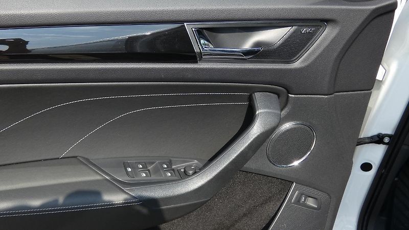 Škoda Kodiaq 2.0 TDI 147 kW L&K 4x4 DSG - fotka 9 z 27