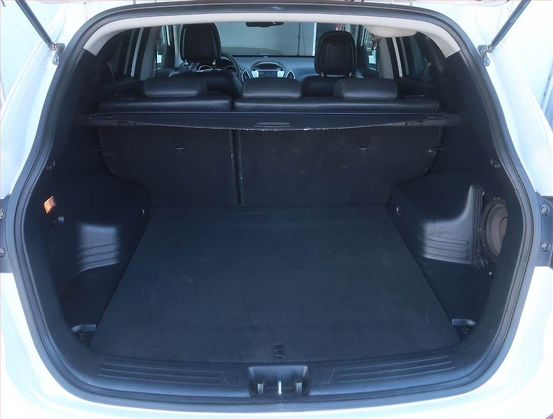 Hyundai ix35 (2013) 2.0 CRDi, 4X4, Automat - fotka 14 z 15