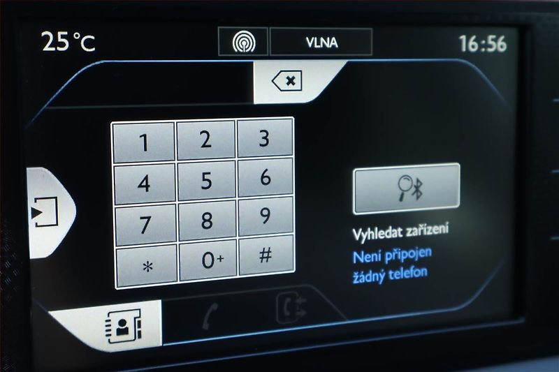 Citroën C4 Picasso (2015) 1.6 HDi, Automat, 7 míst, Navi - fotka 17 z 23