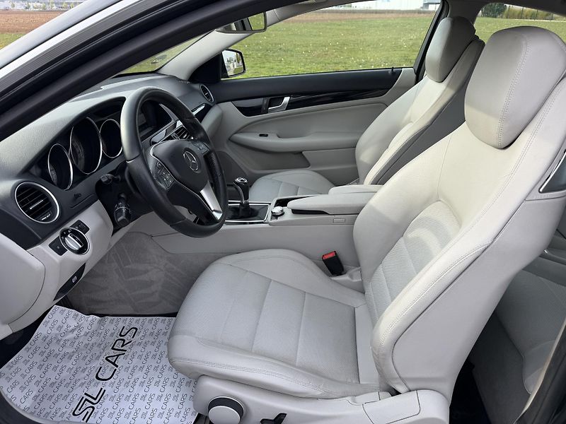 Mercedes-Benz Třídy C 180 CGI NAVI MANUAL SERVISKA - fotka 10 z 48
