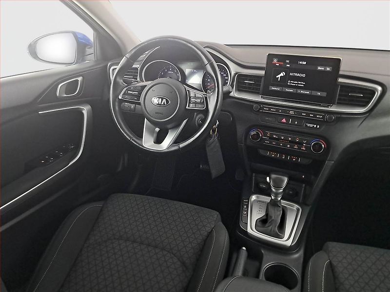 Kia Ceed (2018) 1.4 T-GDI, Automat, Navi - fotka 7 z 19