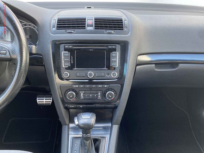 Škoda Octavia (2012) 2.0 TSi, RS, DSG, STK6/28 - fotka 12 z 18