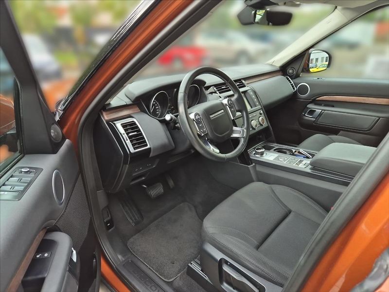 Land Rover Discovery 3,0 Si6 SE  5 - fotka 7 z 19