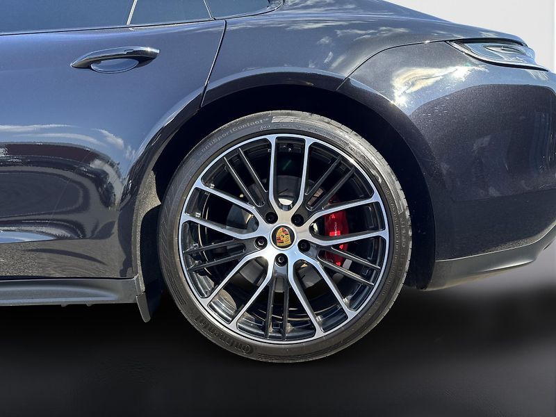 Porsche Panamera GTS - fotka 12 z 30