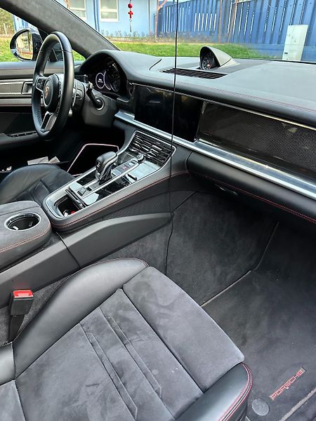 Porsche Panamera Sport Turismo GTS 4.0 /338kW - fotka 9 z 13