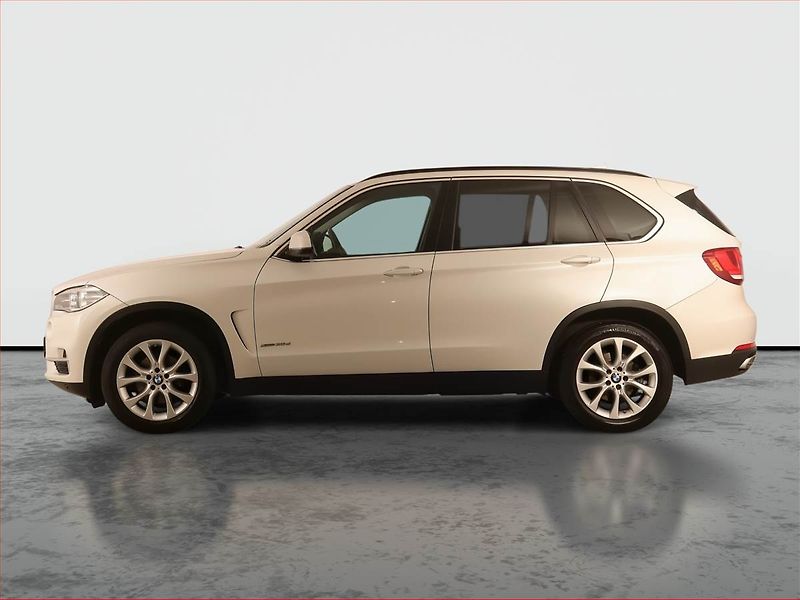 BMW X5 (2018) xDrive30d - fotka 3 z 26