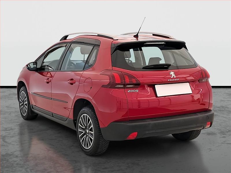 Peugeot 2008 (2018) Active 1.2 PureTech, ČR,1.maj - fotka 4 z 17