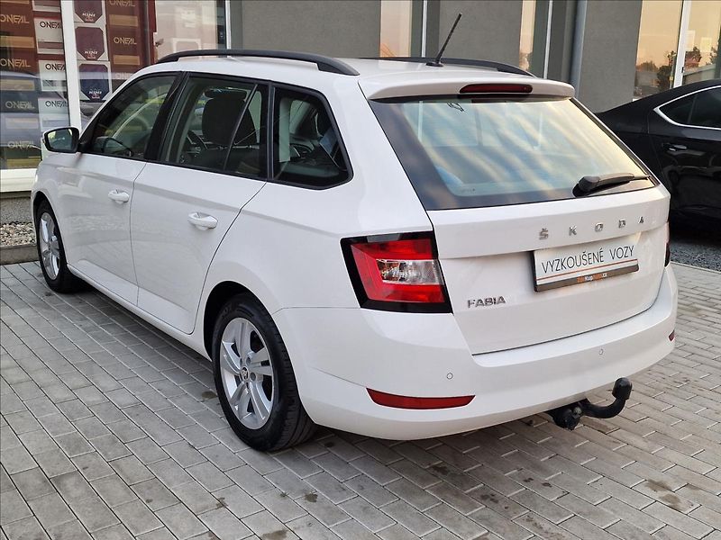 Škoda Fabia 1.0 TSI 70kW Combi Tour,1.Maj - fotka 8 z 47
