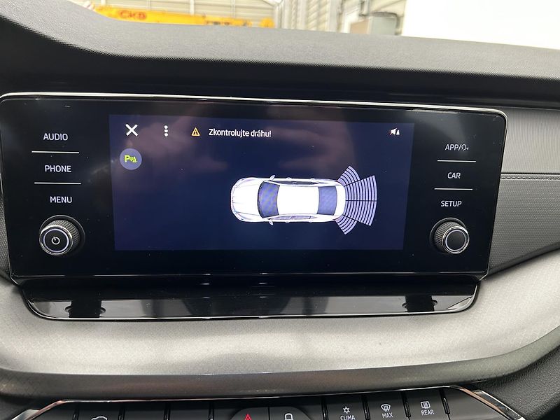 Škoda Octavia 1.0 TSI Ambiente plus - fotka 15 z 23
