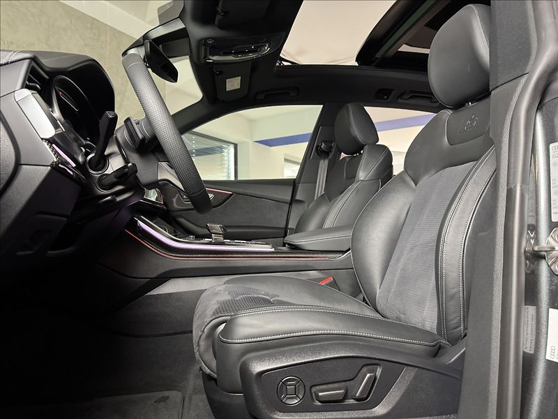 Audi Q8 3,0 TDi  Competition Plus LED - fotka 23 z 48