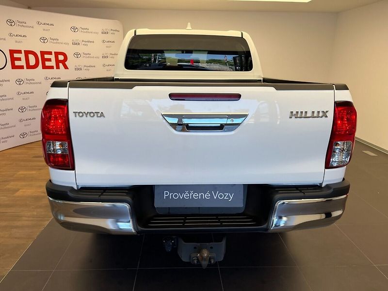 Toyota Hilux Double Cab - 2.8L Diesel - 6 M - fotka 5 z 26