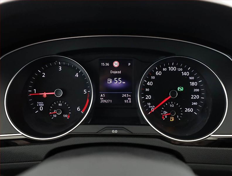Volkswagen Passat (2021) R-Line 2.0 TDI, 4X4, Automat - fotka 9 z 21