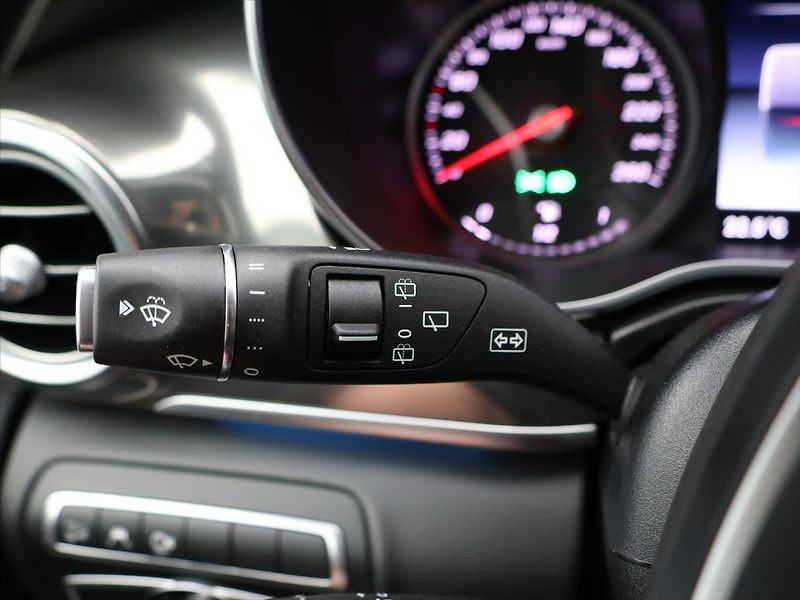 Mercedes-Benz Třídy V 2,1 250d 140kW 7-Míst CZ 4M - fotka 22 z 42