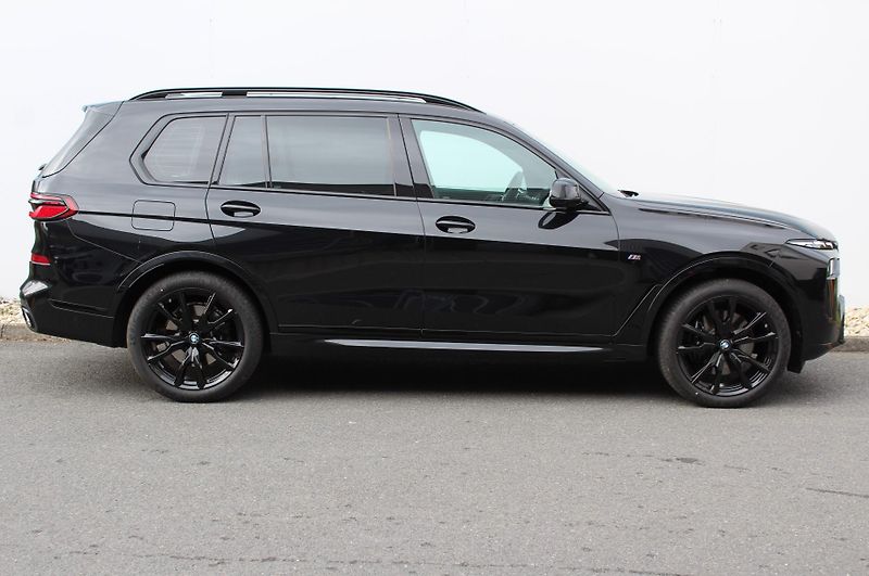 BMW X7 xDrive40d Mpaket CZ - fotka 3 z 26