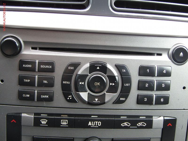 Citroën C5 (2006) 1.6 HDi, ČR, AC, TZ, park - fotka 15 z 20