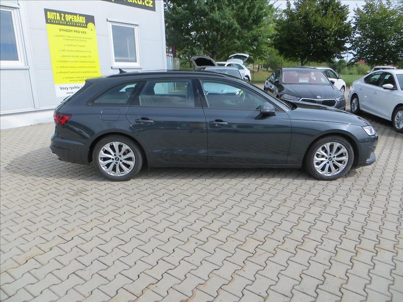 Audi A4 Avant 3,0 TDI 210kW S line qua - fotka 10 z 31