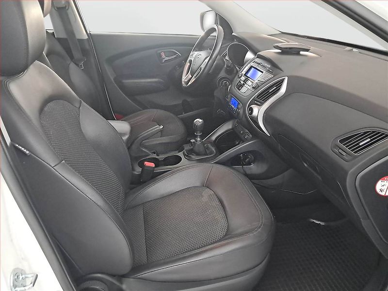 Hyundai ix35 (2012) 1.6 GDI, Tempomat - fotka 9 z 17