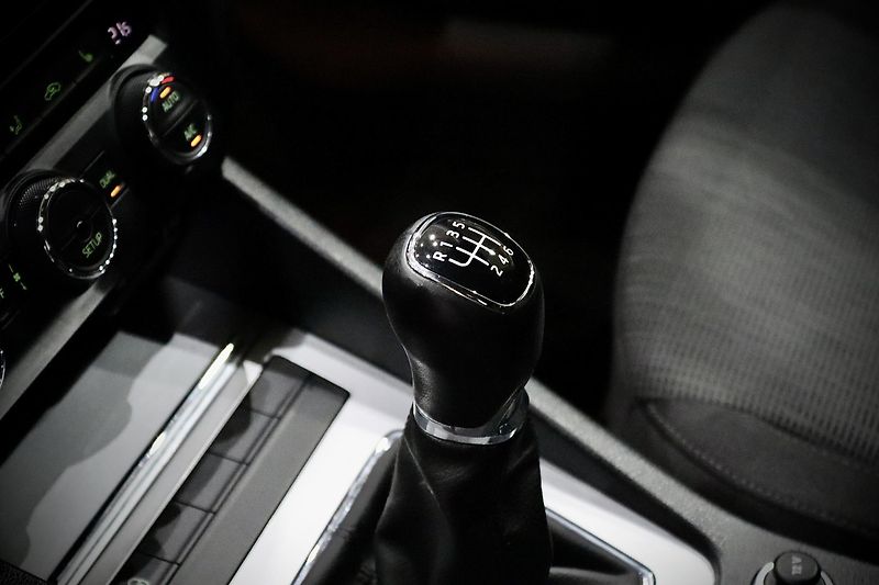 Škoda Octavia 3 Combi 1.4 TSI 103 kW - fotka 17 z 28
