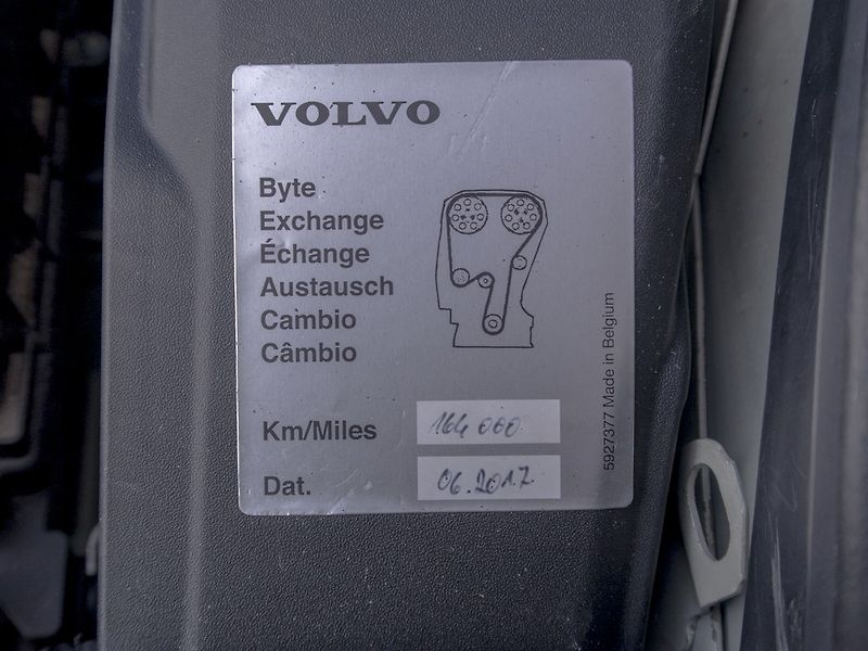 Volvo XC60 (2011) ČR 2.0D 120KW – TAŽNÝ - fotka 46 z 54