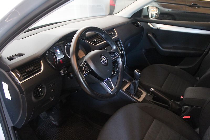 Škoda Octavia (2016) 1.6 TDI 81kw klima ČR - fotka 7 z 22