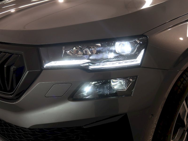 Škoda Karoq (2026) SPORTLINE 2.0TSI 140KW 4x4 DSG - fotka 10 z 46