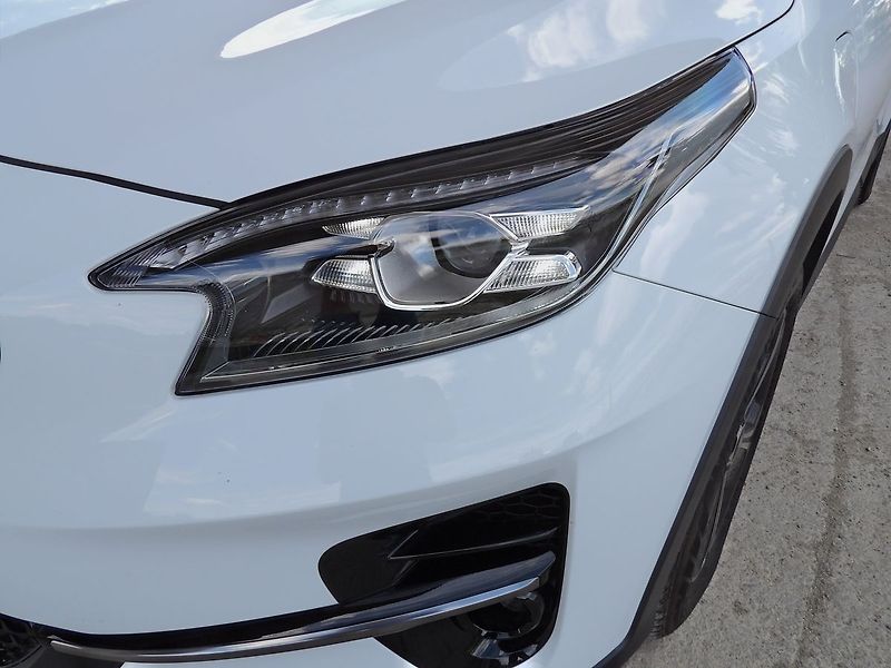 Kia Ceed 1.6GDI PHEV Comfort Tažné - fotka 28 z 36