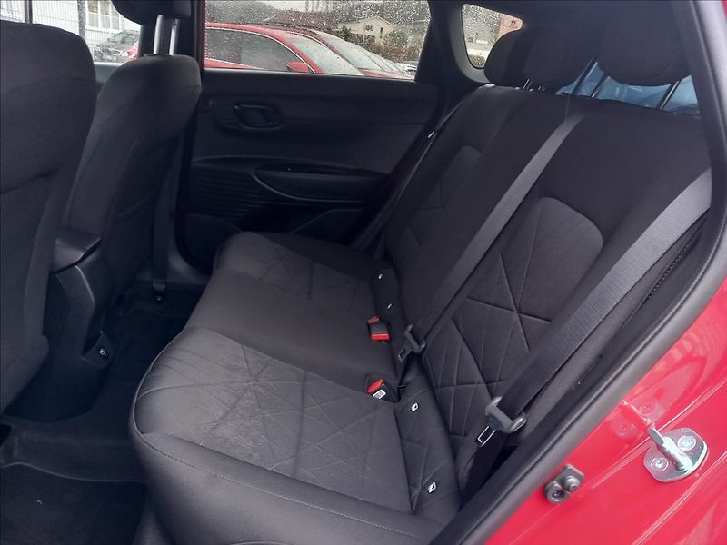 Hyundai Bayon 1,0 T-GDI PLAY CLIMATE DCT - fotka 21 z 22
