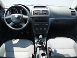 Škoda Yeti (2012) 2.0 TDi 4x4, AC, TZ, park - náhled 8