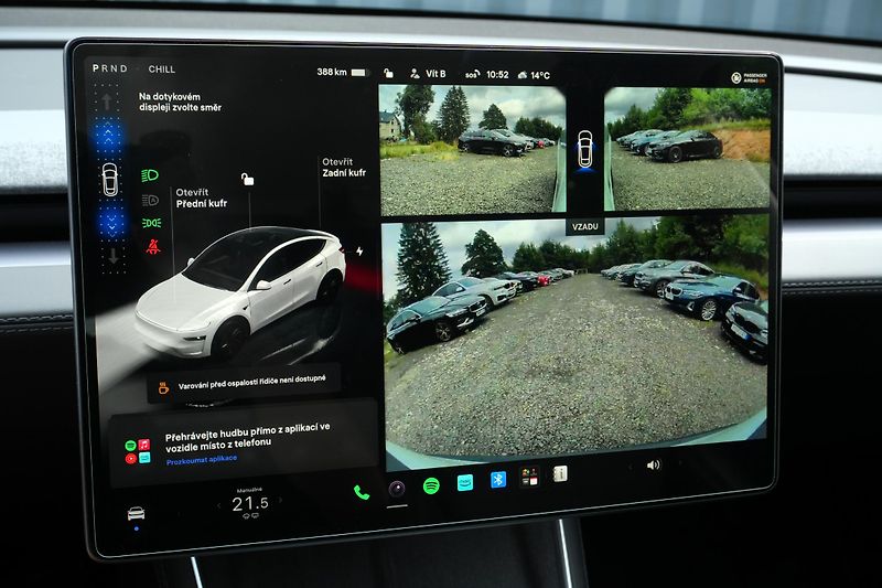Tesla Model Y Long Range AWD, ČR, Tažné - fotka 22 z 39