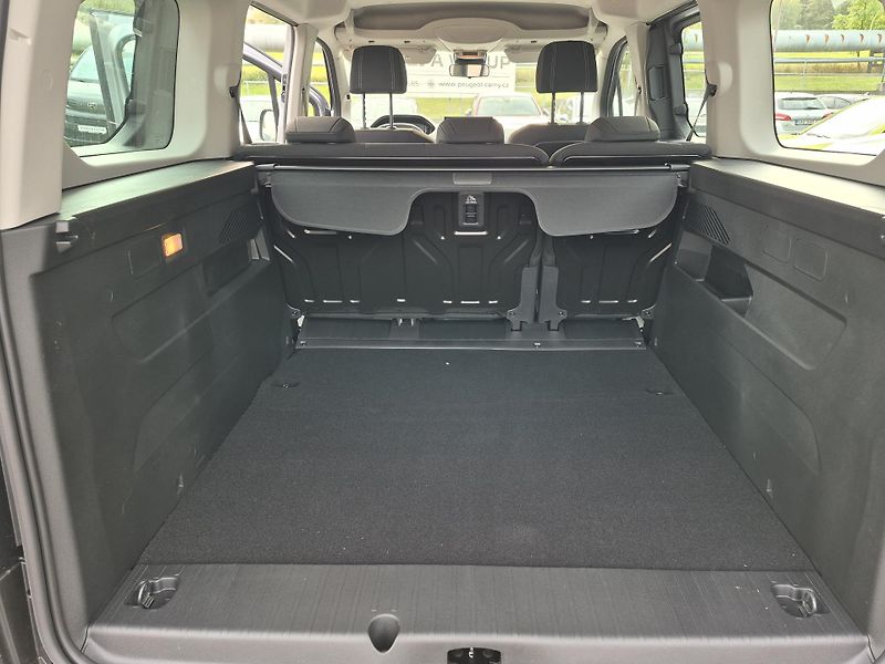 Peugeot Rifter (2026) LONG ALLURE BlueHDi 130 MAN6 - fotka 11 z 23