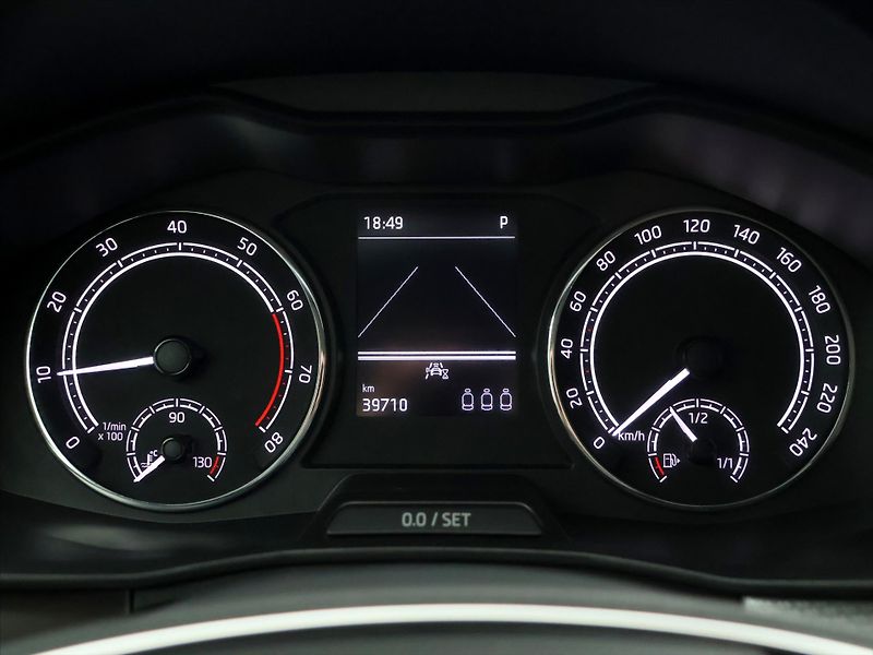 Škoda Kamiq 1.0 TSI 81kW DSG CZ Style - fotka 17 z 38