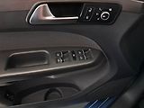 Volkswagen Touran (2011) 1.6 TDI, 7 míst, Serv.kniha - náhled 21