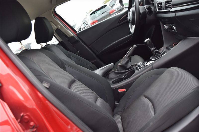 Mazda 3 2,0 G 88KW  DIGIKLIMA ALU NAVI - fotka 43 z 47