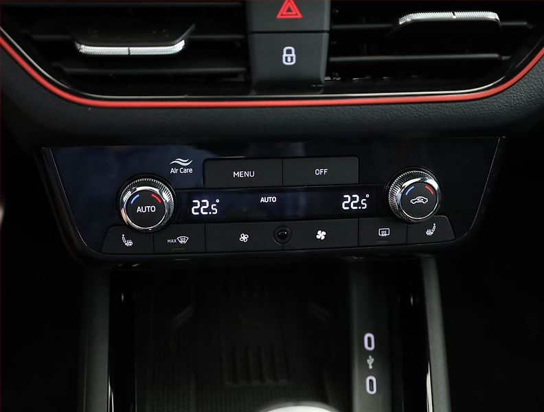 Škoda Kamiq (2024) Monte Carlo 1.0 TSI - fotka 13 z 21