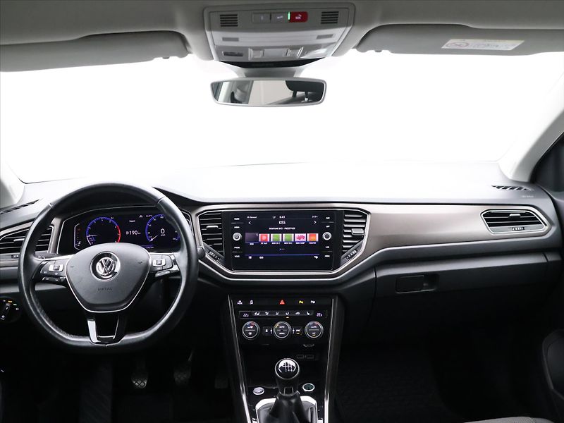 Volkswagen T-Roc 1,0 TSI Virtual LED Webasto - fotka 22 z 29